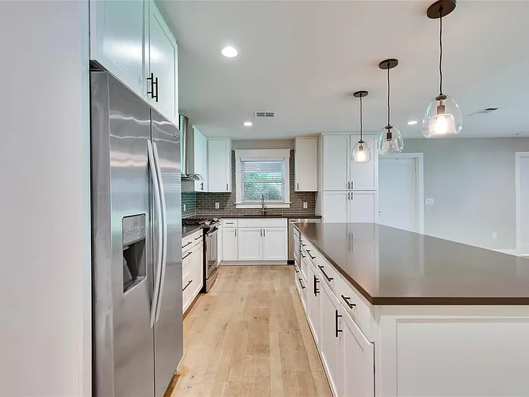 6203 Cary Dr — Photo 6