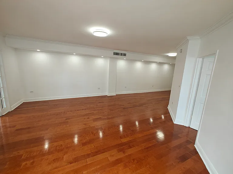 825 Brickell Bay Dr #651 — Photo 12