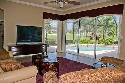 4th image of 724 Whisper Woods Dr