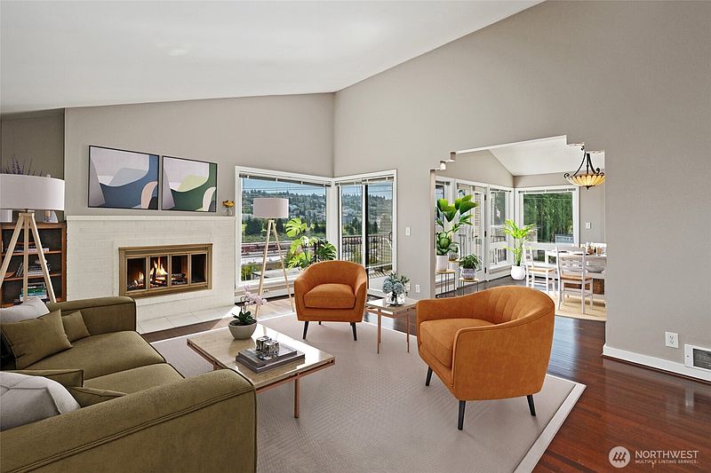 2nd image of 2636 22nd Avenue W #303
