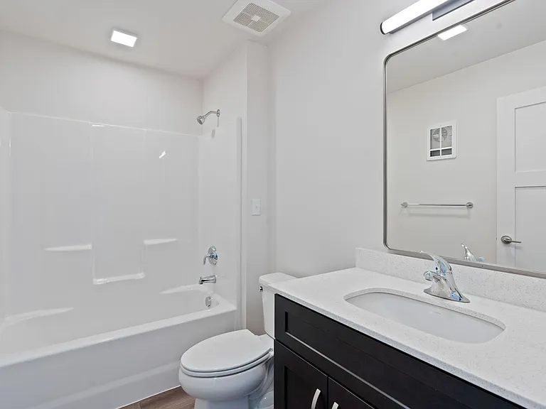 Fairways Apartments — Photo 33