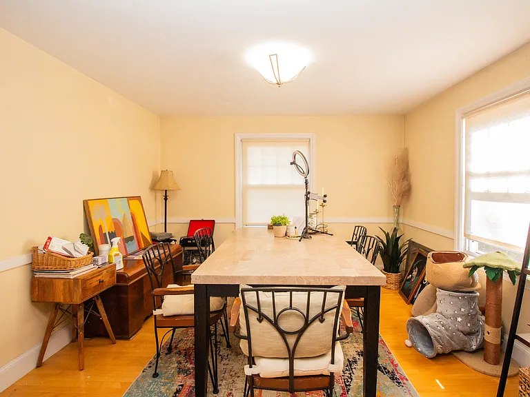 238 May St — Photo 13