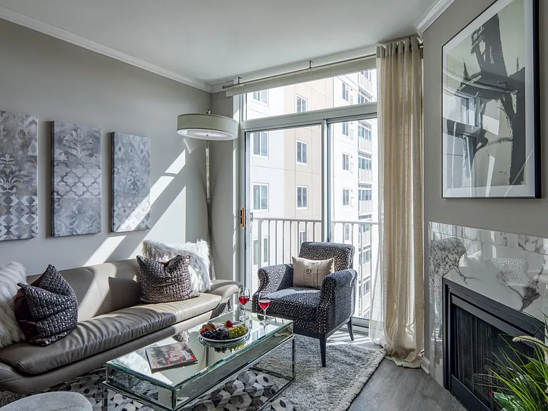 Shine on - enjoy all the new details in your refreshed apartment home in the heart of Virginia Beach Town Center