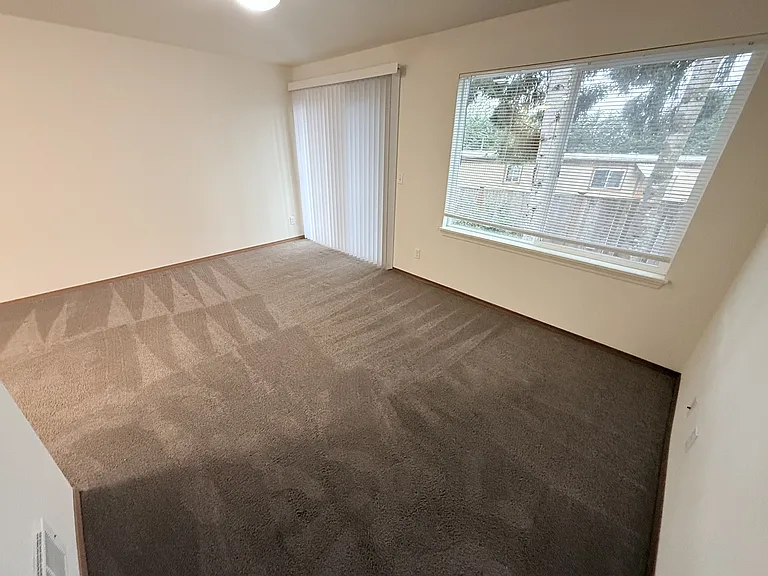 324 Avenue J #2 — Photo 4