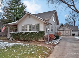 130 College St, Crystal Lake, IL 60014