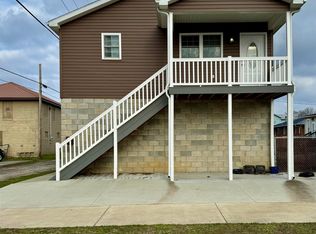 413 Pleasant St, Ironton, OH 45638