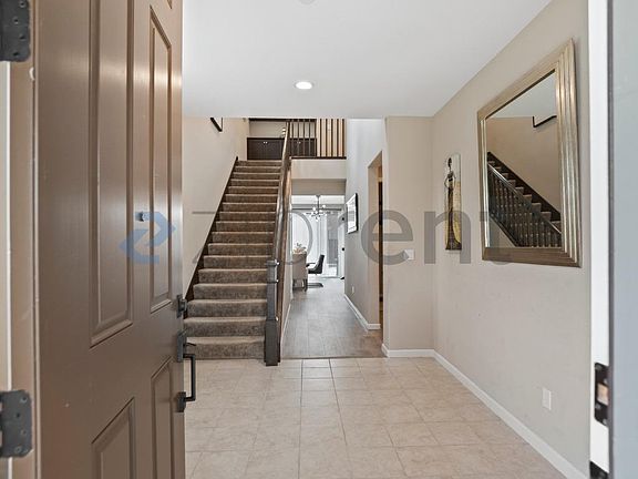 4th image of 813 Stickney Way