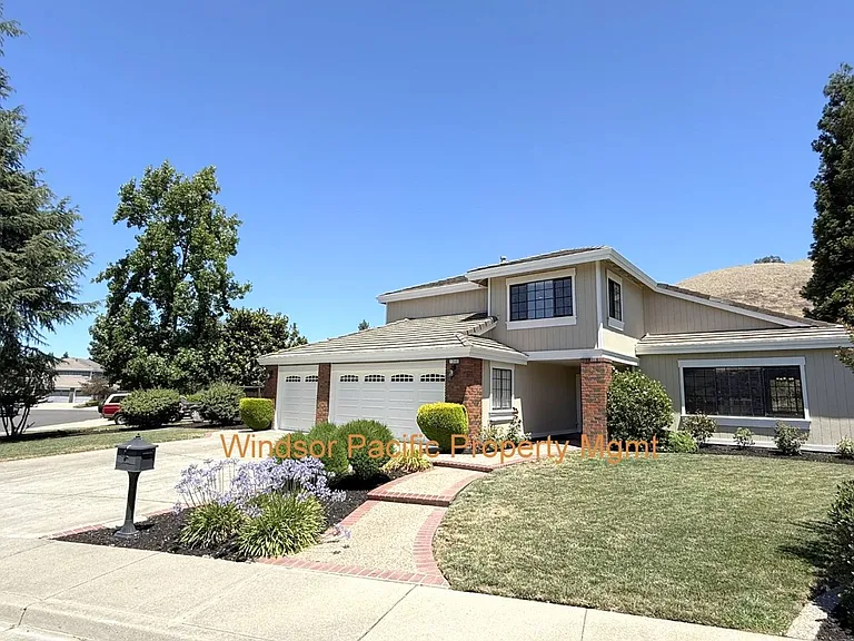 1040 Hill Meadow Pl — Photo 52