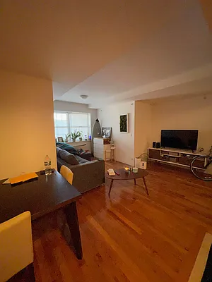 Rented by Bouklis Group | media 8