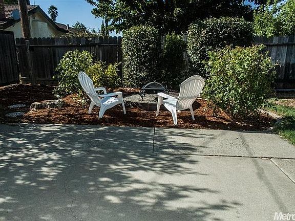 5th image of 823 El Dorado Dr