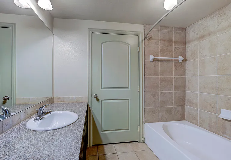 Summercrest Burleson Apartments — Photo 29