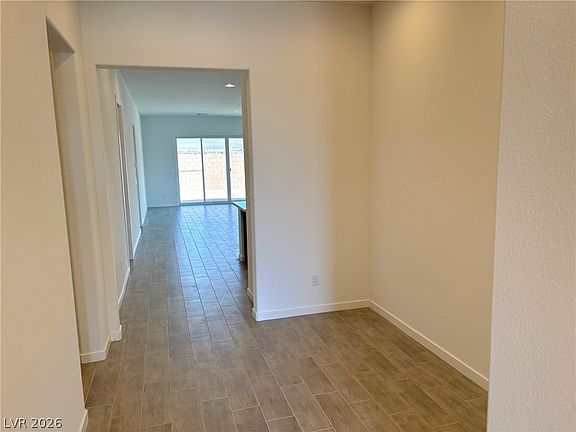 3rd image of 5720 E Badlands Ln