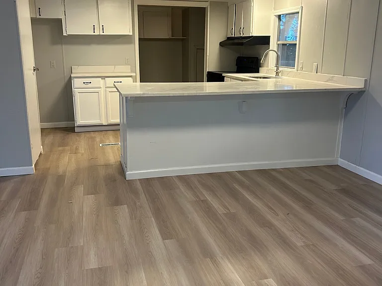 109 Rena Dr — Photo 4