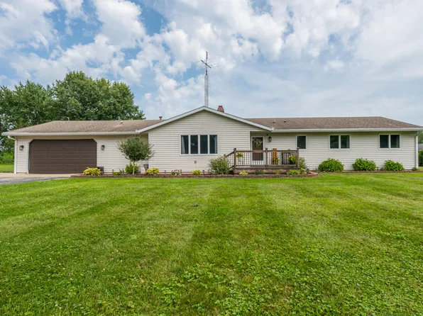 13639 S Three Oaks Rd, Sawyer, MI 49125