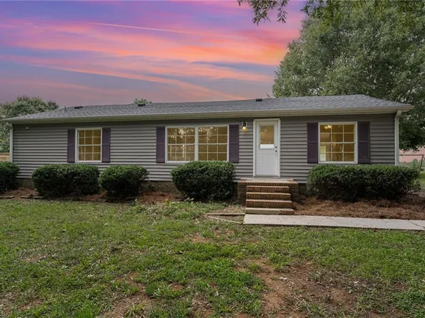 2540 Red Cross Ct, Climax, NC 27233