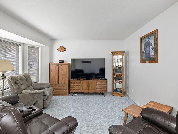 2nd image of 5280 Cormorant Pl