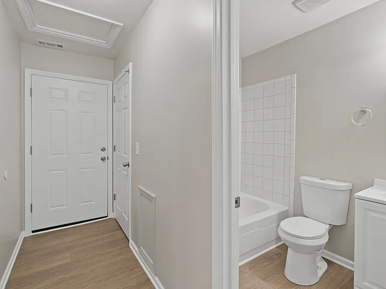 816 Asylum St #4 — Photo 11