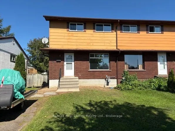 137 Inglewood Cres N, Thunder Bay, ON P7C 2E8