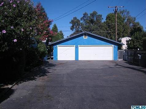 DETACHED 3 CAR GARAGE