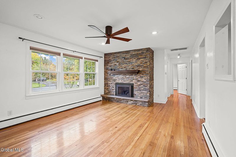 5th image of 21 Hoefer Street