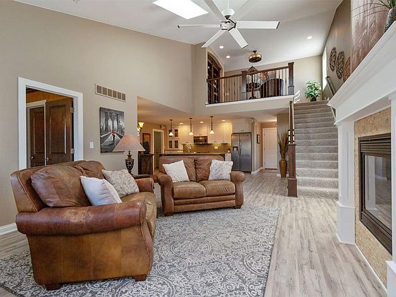 2nd image of 4630 Whispering Pines Cir