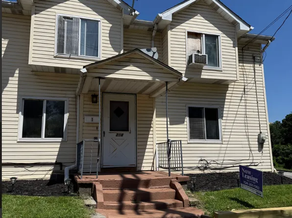 224 Butler St, 224 Butler St #2, Springdale, PA 15144