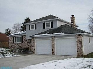 6152 Borror Rd, Grove City, OH 43123