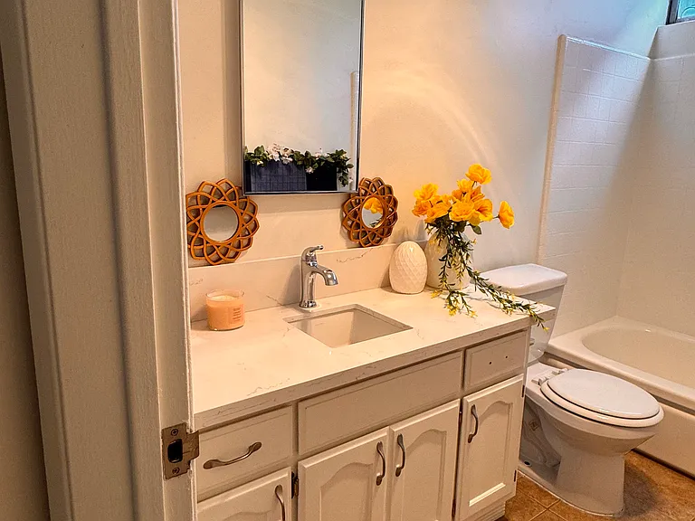 2101 E Charlotte St #20 — Photo 11