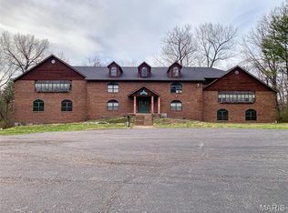 9 Lake Christine Ct, Belleville, IL 62221