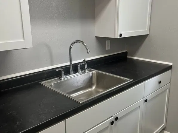 521 E F St, Iron Mountain, MI 49801