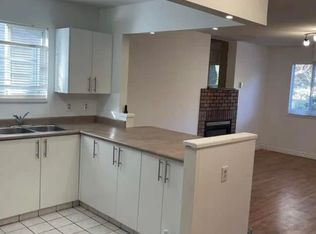 1359 W 17th St, North Vancouver, BC V7P1W5