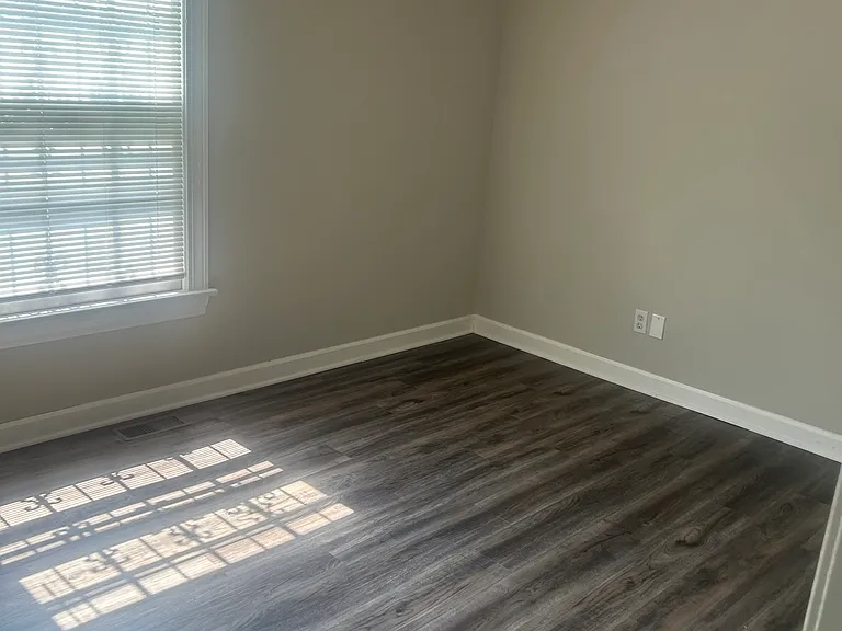 200 Whittington Cir — Photo 10