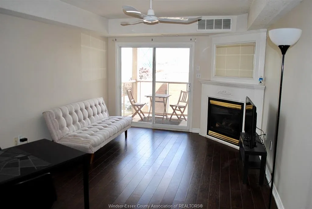 2 bed, 2.0 bath, $2,200 — Photo 4