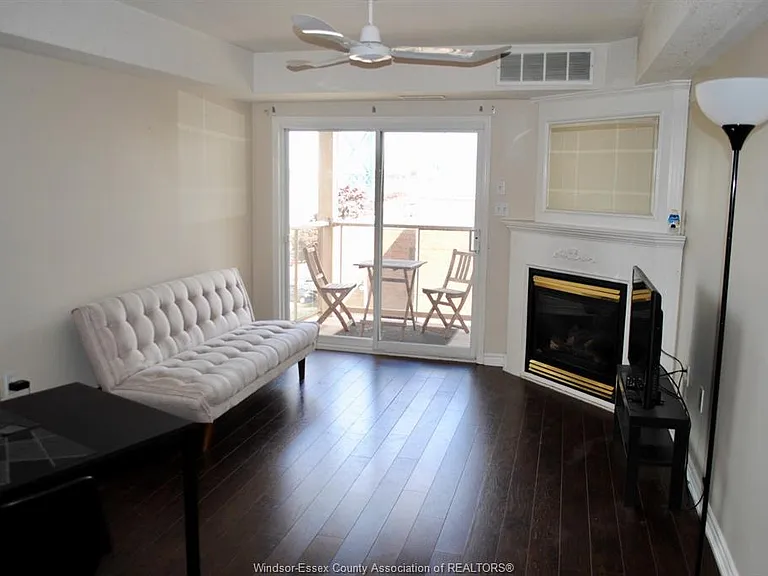 3000 Sandwich St #410 — Photo 4