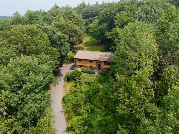 32 Gaita Drive, Derry, NH 03038