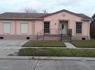 2241 Bellaire Ln, Harvey, LA 70058