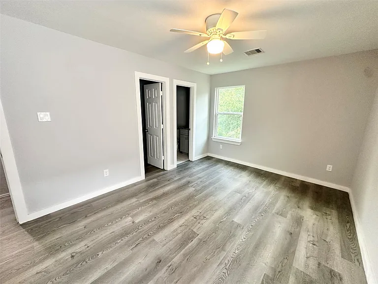 8215 Crestview Dr #B — Photo 16