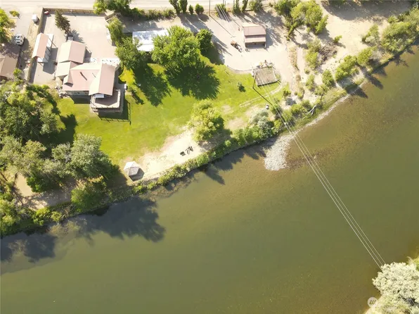476 Highway 7, Tonasket, WA 98855
