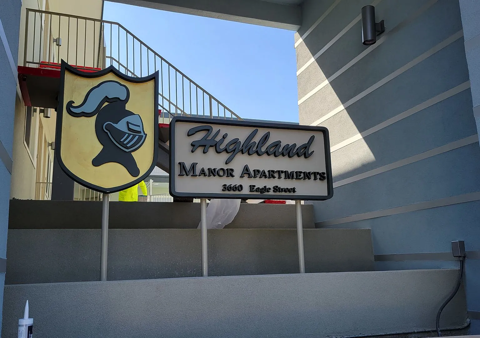 Highlander Manor Apartments — Photo 3