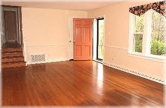 3rd image of 3546 Grandview Dr