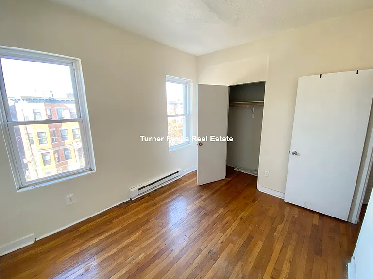 894 Huntington Ave — Photo 5