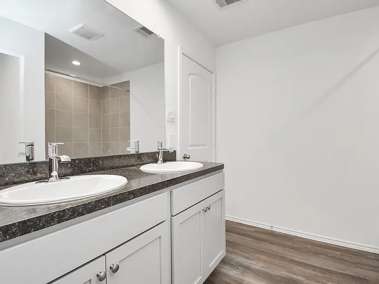 24430 Elmwood Falls Dr — Photo 20