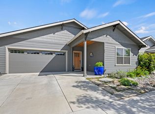 81 William Way, Talent, OR 97540