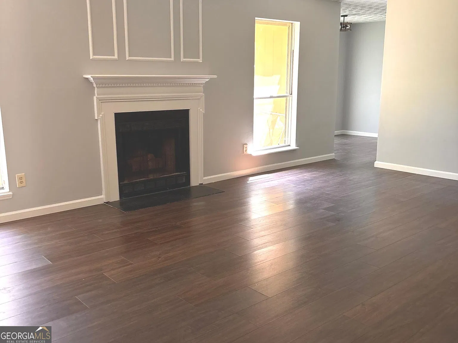 3 bed, 2.0 bath, 1997 sqft, $1,895 — Photo 3