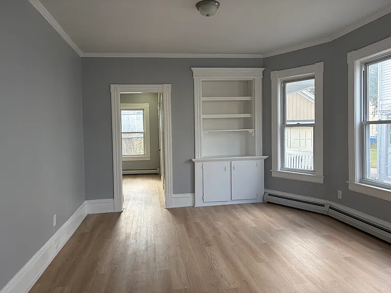 27 Burtt St #1 — Photo 4