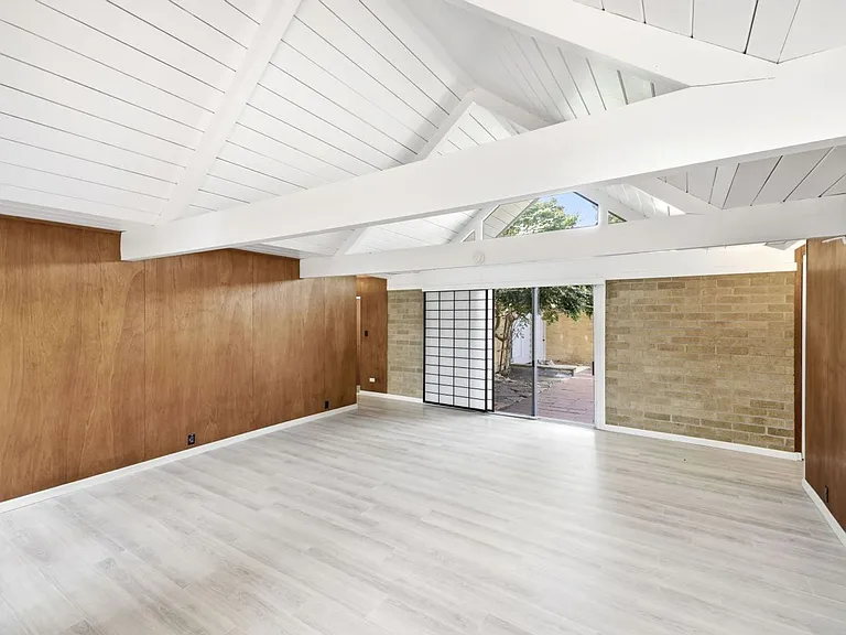 188 Ferne Ct — Photo 3