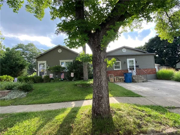 233-229 S 5th St, Tipp City, OH 45371