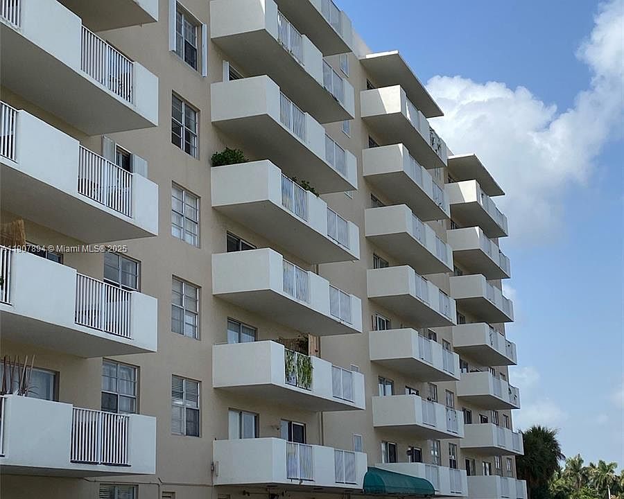 2nd image of 1455 N Treasure Dr #14553D