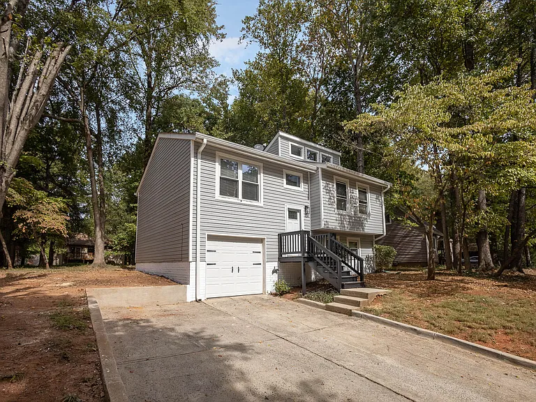 9501 Fairway Ridge Rd — Photo 2
