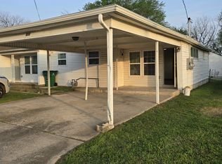 812 E Navarro Ave #B, Mart, TX 76664